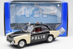 Volvo P121 Poliisi Revell 1:18 8904 Metalli — kuva 8 / 8
