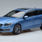 Volvo V60 D3 Power Sininen FAW 1:18 9430839 Metalli