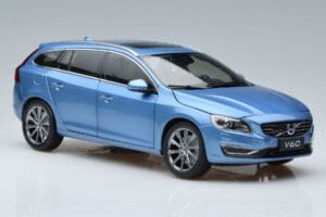 Volvo V60 D3 Power Sininen FAW 1:18 9430839 Metalli — kuva 5 / 7
