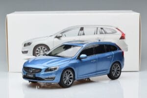 Volvo V60 D3 Power Sininen FAW 1:18 9430839 Metalli — kuva 7 / 7