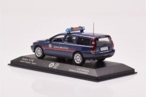 Volvo V70 Garde Frontiere Suisse Minichamps 1:43 430171899 Metalli — kuva 3 / 4