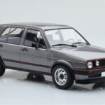 Volkswagen Golf GTI Mk2 Harmaa MCG 1:18 - image 4 of 6