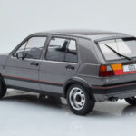 Volkswagen Golf GTI Mk2 Harmaa MCG 1:18 - image 5 of 6