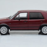 Volkswagen Golf GTI Mk2 Punainen MCG 1:18 - image 3 of 6