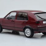 Volkswagen Golf GTI Mk2 Punainen MCG 1:18 - image 5 of 6