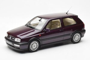 Volkswagen Golf Mk3 VR6 Syncro Tumma Violetti Helmiäinen Otto 1:18 OT1052
