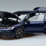 Volkswagen Golf GTI Mk8 Sininen Norev 1:18 188594 Metalli - image 2 of 7
