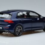 Volkswagen Golf GTI Mk8 Sininen Norev 1:18 188594 Metalli - image 3 of 7
