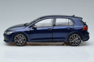Volkswagen Golf GTI Mk8 Sininen Norev 1:18 188594 Metalli — kuva 4 / 7