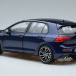 Volkswagen Golf GTI Mk8 Sininen Norev 1:18 188594 Metalli - image 6 of 7