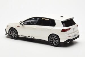 Volkswagen Golf GTI Mk8 Clubsport Valkoinen Otto 1:18 OT986 Hartsi — kuva 5 / 6