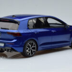 Volkswagen Golf Mk8 R Sininen Otto 1:18 - image 2 of 6