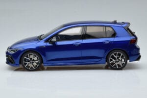 Volkswagen Golf Mk8 R Sininen Otto 1:18 OT413 Hartsi — kuva 3 / 6