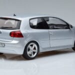 Volkswagen Golf GTI Mk5 Pirelli Edition Hopea Norev 1:18 188425 Metalli - image 3 of 7