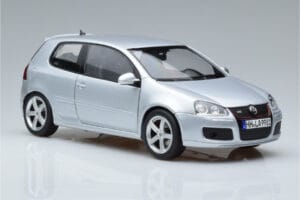 Volkswagen Golf GTI Mk5 Pirelli Edition Hopea Norev 1:18 188425 Metalli — kuva 5 / 7