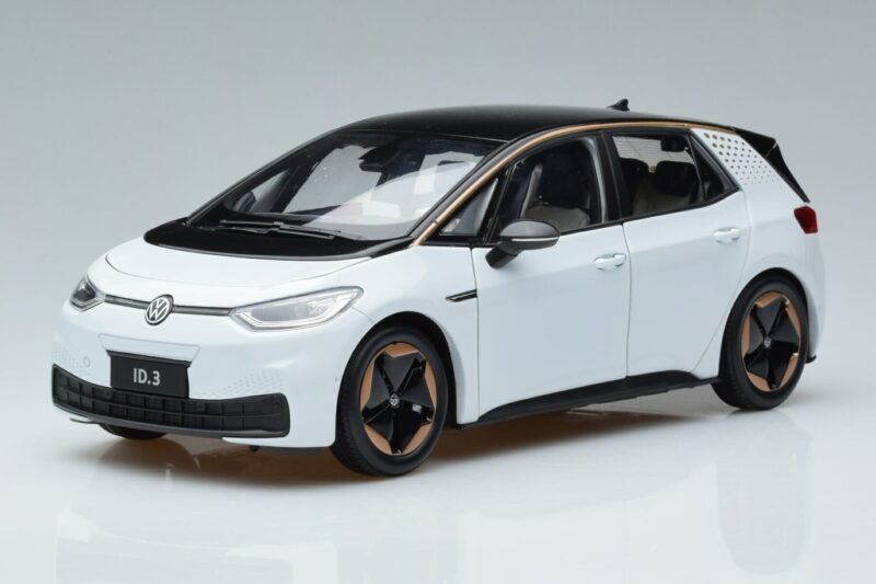 Volkswagen ID.3 Valkoinen FAW 1:18 ZVN000001WEI Metalli