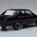 Volkswagen Jetta Mk2 Musta Otto 1:18 - image 2 of 6