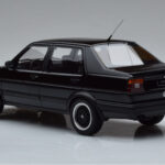 Volkswagen Jetta Mk2 Musta Otto 1:18 - image 5 of 6
