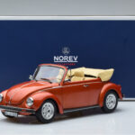 Volkswagen Beetle 1303 Avoauto Oranssi Norev 1:18 - image 6 of 6