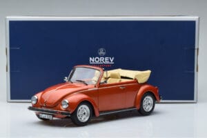 Volkswagen Beetle 1303 Avoauto Oranssi Norev 1:18 188526 Metalli — kuva 6 / 6