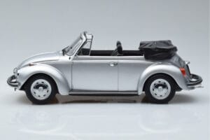 Volkswagen Beetle 1303 Avoauto Hopea Norev 1:18 188530 Metalli — kuva 3 / 6