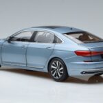 Volkswagen Passat B8 Sininen FAW 1:18 ZVF000003A Metalli - image 6 of 7