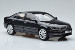 Volkswagen Phaeton V6 Mazeppa Harmaa Kyosho 1:18 08831MBK Metalli — kuva 6 / 9