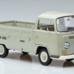 Volkswagen T2a Pickup 50-vuotisjuhlapainos Schuco 1:18 450019800 Metalli - image 5 of 7