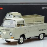 Volkswagen T2a Pickup 50-vuotisjuhlapainos Schuco 1:18 450019800 Metalli - image 7 of 7