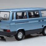 Volkswagen T3 Multivan Sininen Norev 1:18 - image 2 of 6
