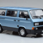 Volkswagen T3 Multivan Sininen Norev 1:18 - image 4 of 6