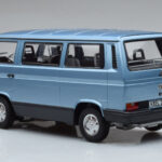 Volkswagen T3 Multivan Sininen Norev 1:18 - image 5 of 6