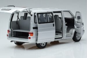 Volkswagen T4b Transporter Caravelle Minibus Schuco 1:18 450041500 Metalli — kuva 2 / 8