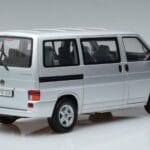 Volkswagen T4b Transporter Caravelle Minibus Schuco 1:18 450041500 Metalli - image 3 of 8