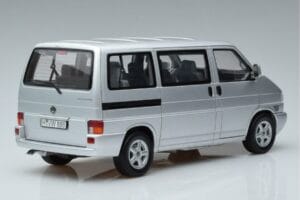 Volkswagen T4b Transporter Caravelle Minibus Schuco 1:18 450041500 Metalli — kuva 3 / 8
