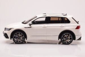 Volkswagen Tiguan R Valkoinen Otto 1:18 OT1001 Hartsi — kuva 3 / 6