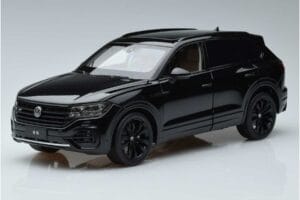 Volkswagen Touareg CR Musta FAW 1:18 LTC761021BLA Metalli