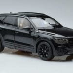 Volkswagen Touareg CR Musta FAW 1:18 LTC761021BLA Metalli - image 5 of 7