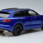 Volkswagen Touareg CR Sininen FAW 1:18 LTC761021BLU Metalli - image 3 of 7