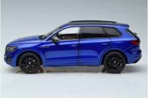 Volkswagen Touareg CR Sininen FAW 1:18 LTC761021BLU Metalli — kuva 4 / 7