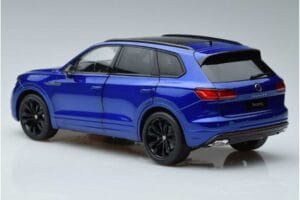 Volkswagen Touareg CR Sininen FAW 1:18 LTC761021BLU Metalli — kuva 6 / 7