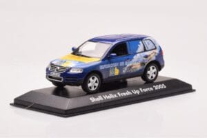Volkswagen Touareg 7L Shell Helix Fresh Up Force Minichamps 1:43 VOLKSWAGEN-264066 Metalli — kuva 2 / 4