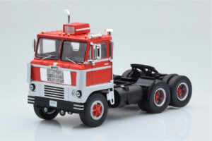 White 7400 Punainen Hopea IXO 1:43