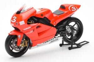 Yamaha YZR-M1 Marlboro Yamaha Team #3 M. Biaggi MotoGP 2002 Minichamps 1:12 122026303 Metalli — kuva 2 / 4