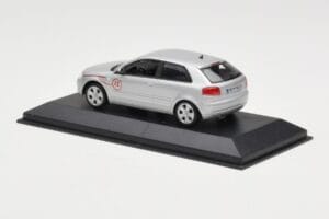 Audi A3 8P Hopea Prototyyppi Minichamps 1:43 5010503013 Metalli — kuva 3 / 4