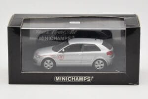 Audi A3 8P Hopea Prototyyppi Minichamps 1:43 5010503013 Metalli — kuva 4 / 4