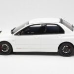 Mitsubishi Lancer Evo VIII MR FQ-400 Valkoinen Otto 1:18 - image 3 of 6