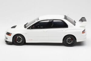Mitsubishi Lancer Evo VIII MR FQ-400 Valkoinen Otto 1:18 OT777 Hartsi — kuva 3 / 6