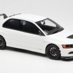 Mitsubishi Lancer Evo VIII MR FQ-400 Valkoinen Otto 1:18 - image 4 of 6
