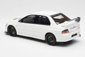 Mitsubishi Lancer Evo VIII MR FQ-400 Valkoinen Otto 1:18 OT777 Hartsi — kuva 5 / 6